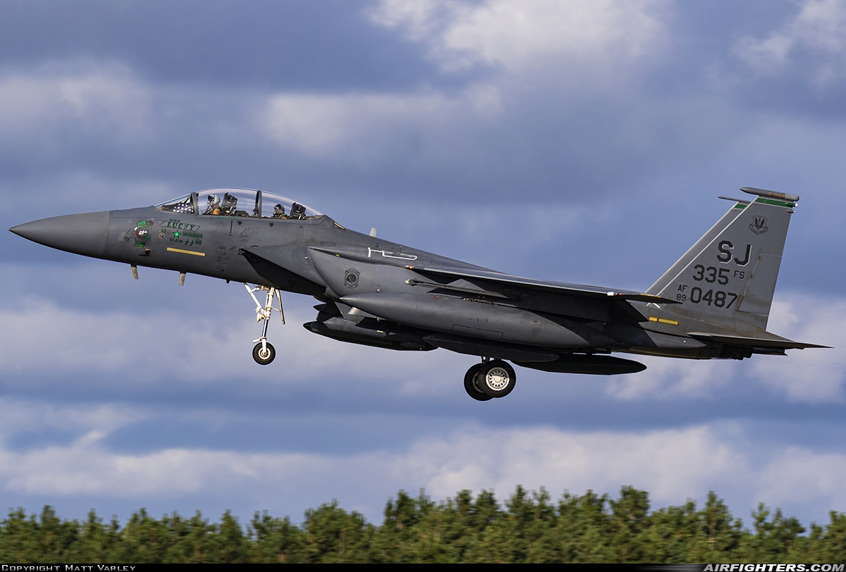 USA - Air Force McDonnell Douglas F-15E Strike Eagle 89-0487 at Lakenheath (LKZ / EGUL), UK