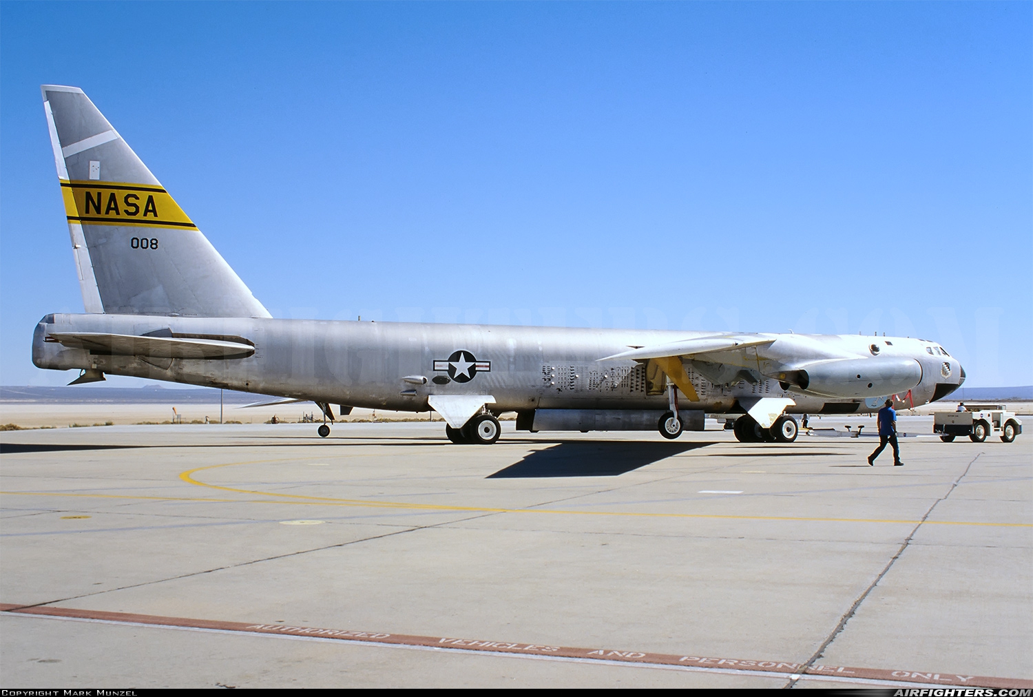 USA - NASA Boeing NB-52B Stratofortress 52-0008 at Edwards - AFB (EDW / KEDW), USA