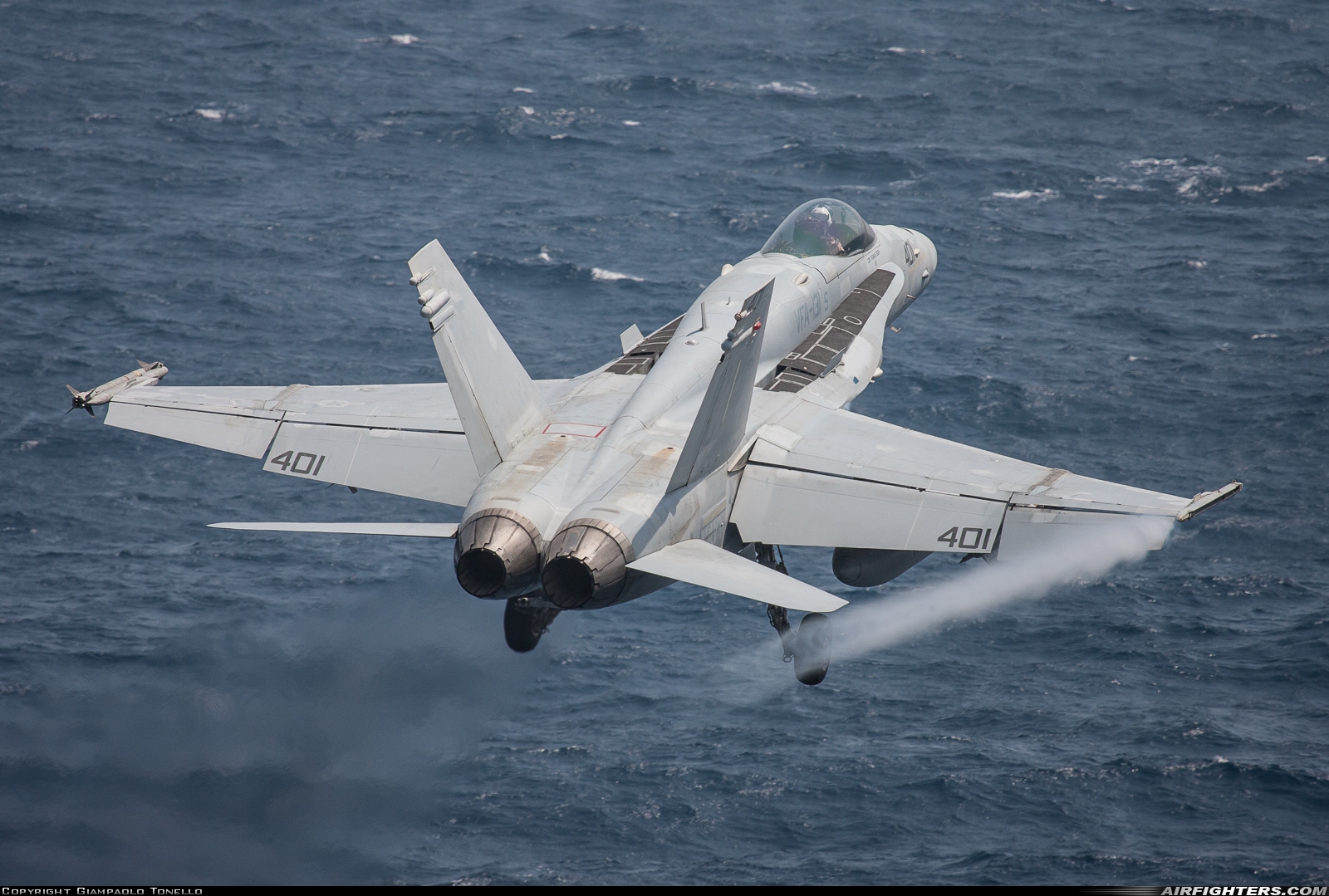 USA - Navy McDonnell Douglas F/A-18C Hornet 165220 at Off-Airport - Indian Ocean, International Airspace