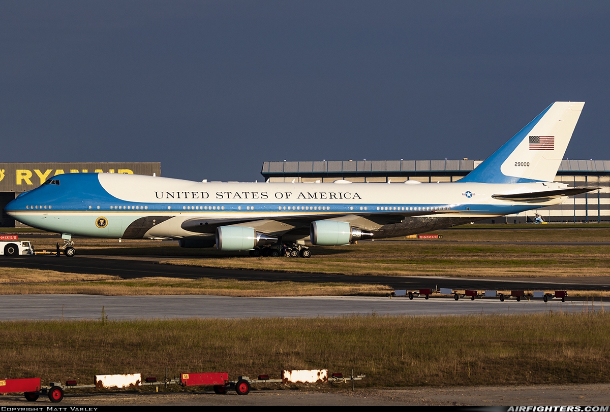 USA - Air Force Boeing VC-25A (747-2G4B) 92-9000 at London - Stansted (STN / EGSS), UK