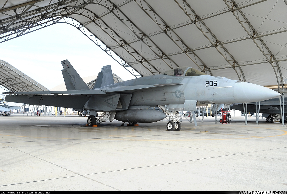 USA - Navy Boeing F/A-18E Super Hornet 165783 at Lemoore - NAS / Reeves Field (NLC), USA