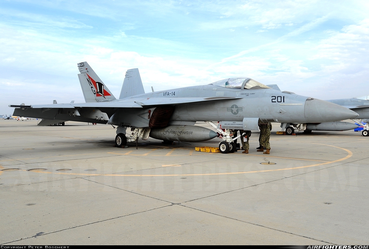 USA - Navy Boeing F/A-18E Super Hornet 168926 at Lemoore - NAS / Reeves Field (NLC), USA