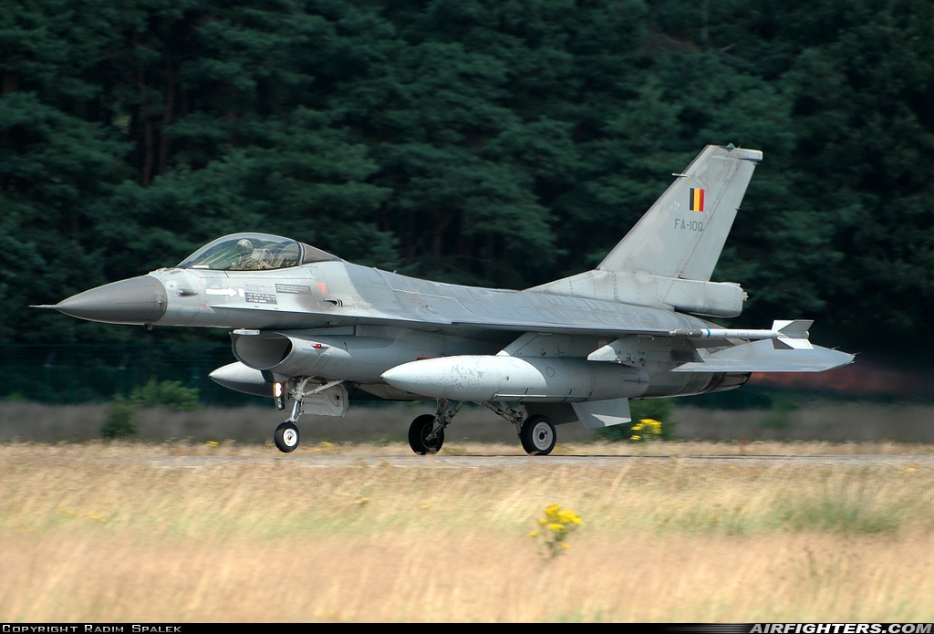 Belgium - Air Force General Dynamics F-16AM Fighting Falcon FA-100 at Kleine Brogel (EBBL), Belgium