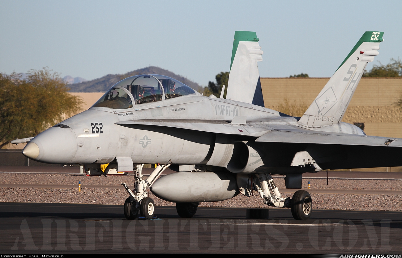 USA - Marines McDonnell Douglas F/A-18D Hornet 164058 at Scottsdale (- Municipal) (SCF / SDL), USA
