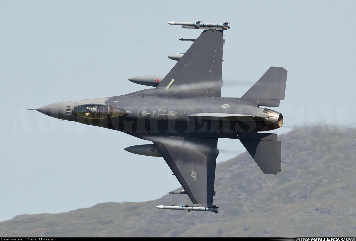 USA - Air Force General Dynamics F-16C Fighting Falcon 91-0412 at Off-Airport - Machynlleth Loop Area, UK