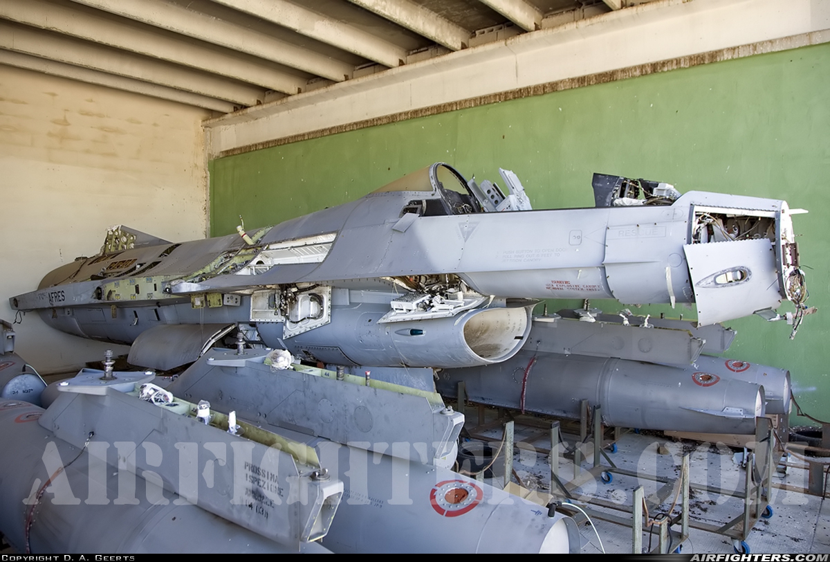 Italy - Air Force General Dynamics F-16A Fighting Falcon  at Trapani - Birgi (TPS / LICT), Italy