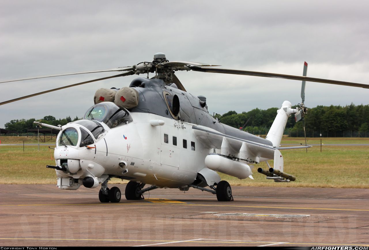 Czech Republic - Air Force Mil Mi-35 (Mi-24V) 3370 at Fairford (FFD / EGVA), UK