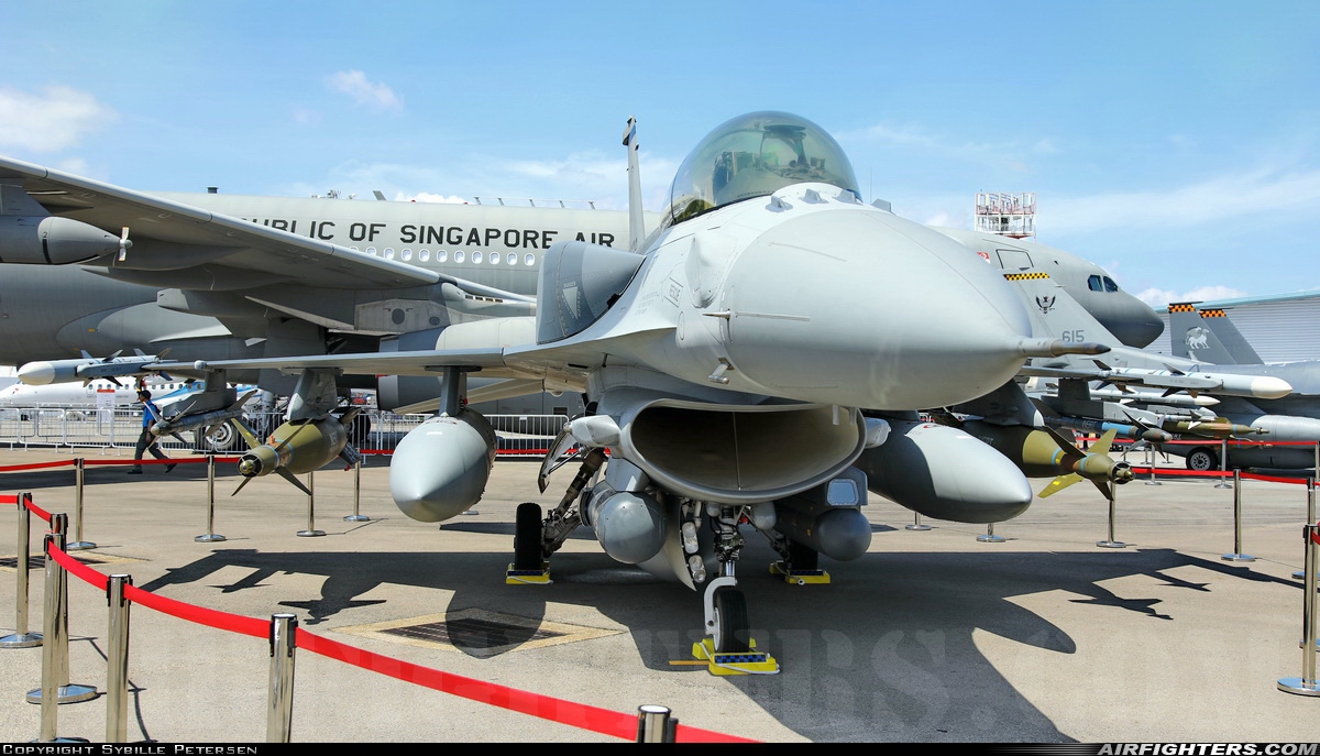 Singapore - Air Force General Dynamics F-16D Fighting Falcon 678 at Changi Air Base-East (WSAC), Singapore