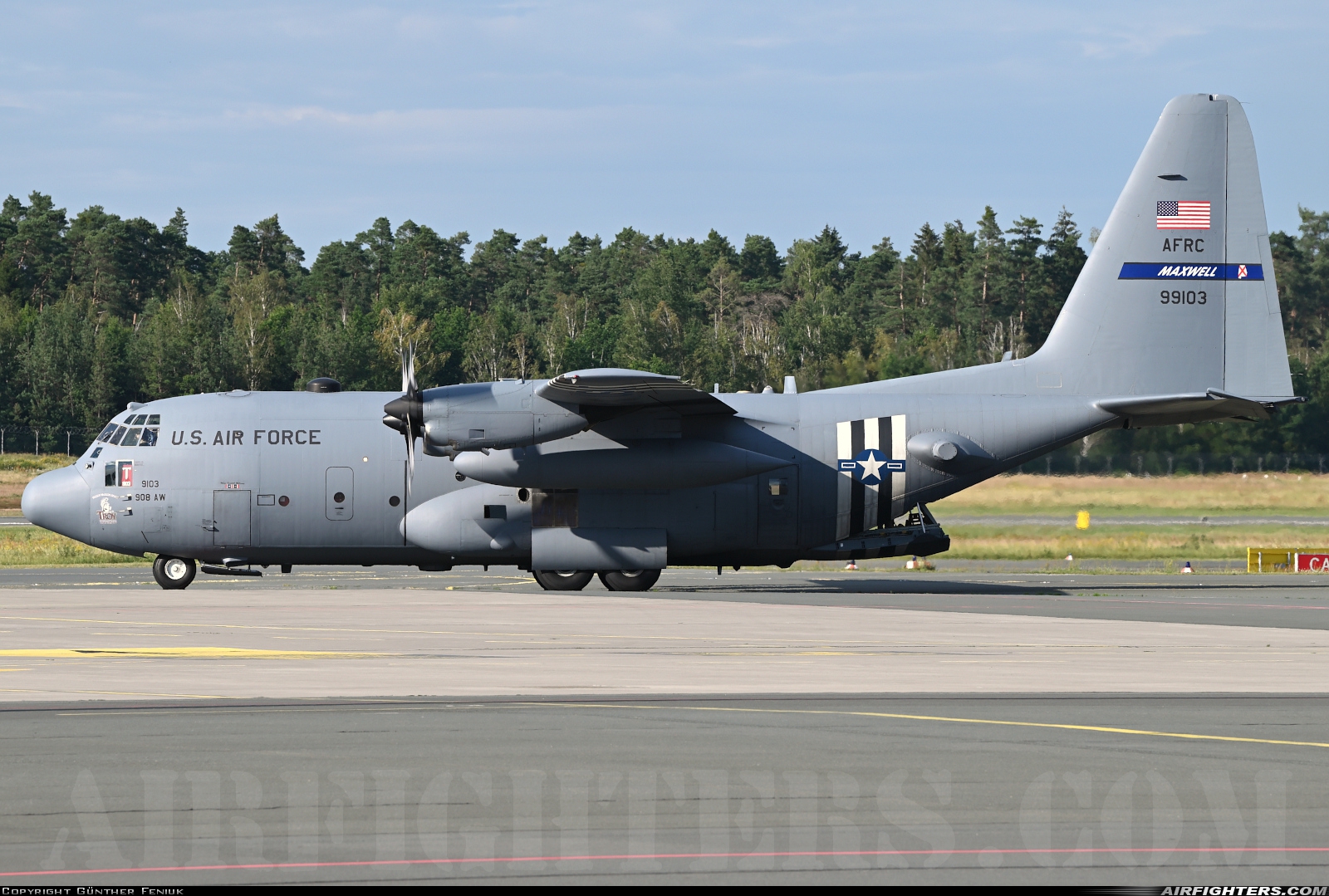 USA - Air Force Lockheed C-130H Hercules (L-382) 89-9103 at Nuremberg (NUE / EDDN), Germany