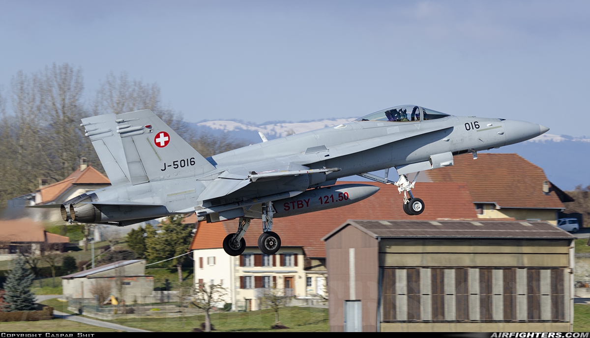 Switzerland - Air Force McDonnell Douglas F/A-18C Hornet J-5016 at Payerne (LSMP), Switzerland
