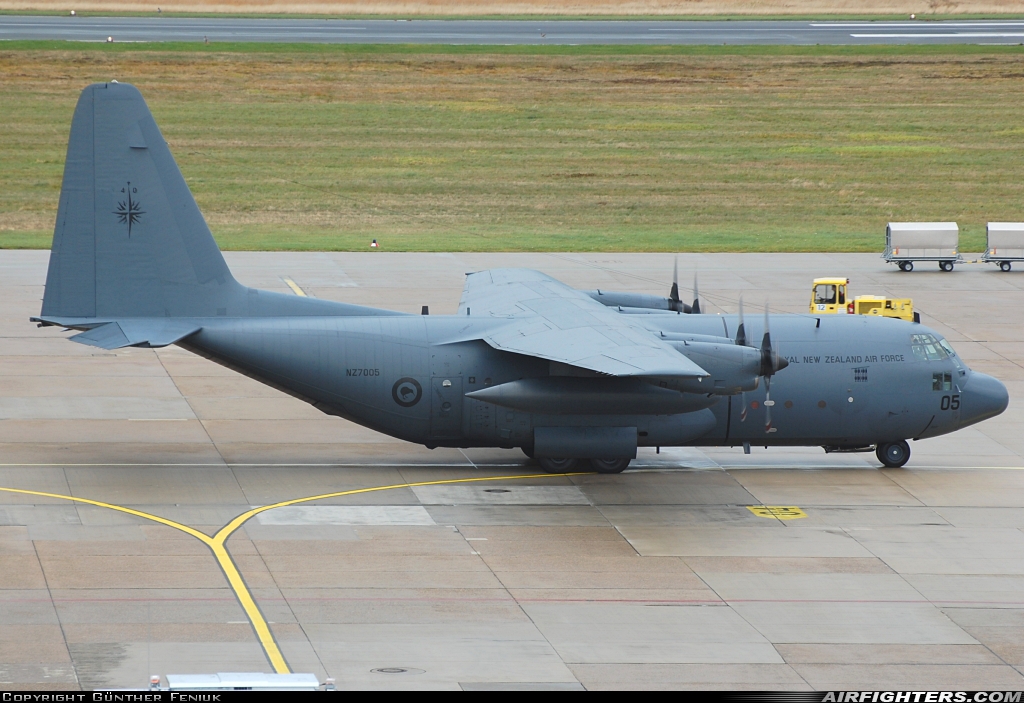 New Zealand - Air Force Lockheed C-130H Hercules (L-382) NZ7005 at Nuremberg (NUE / EDDN), Germany