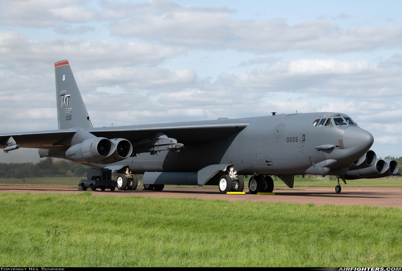 USA - Air Force Boeing B-52H Stratofortress 61-0005 at Fairford (FFD / EGVA), UK