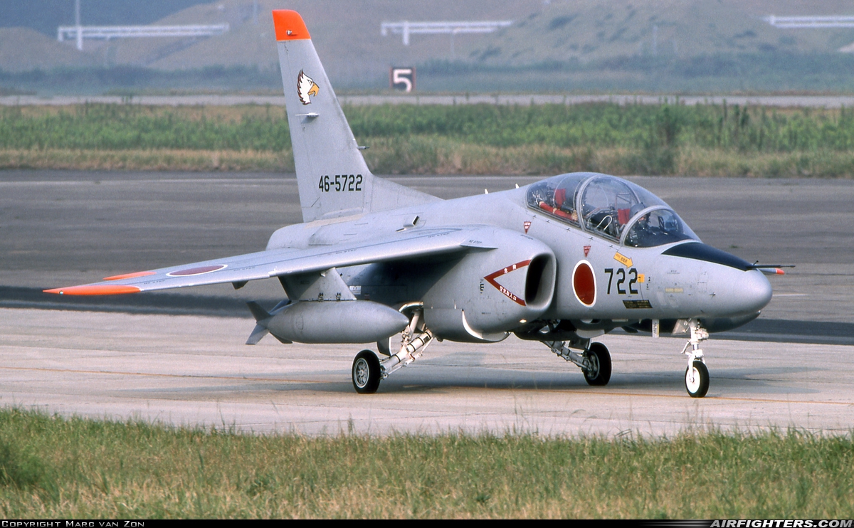 Japan - Air Force Kawasaki T-4 46-5722 at Tsuiki (RJFZ), Japan