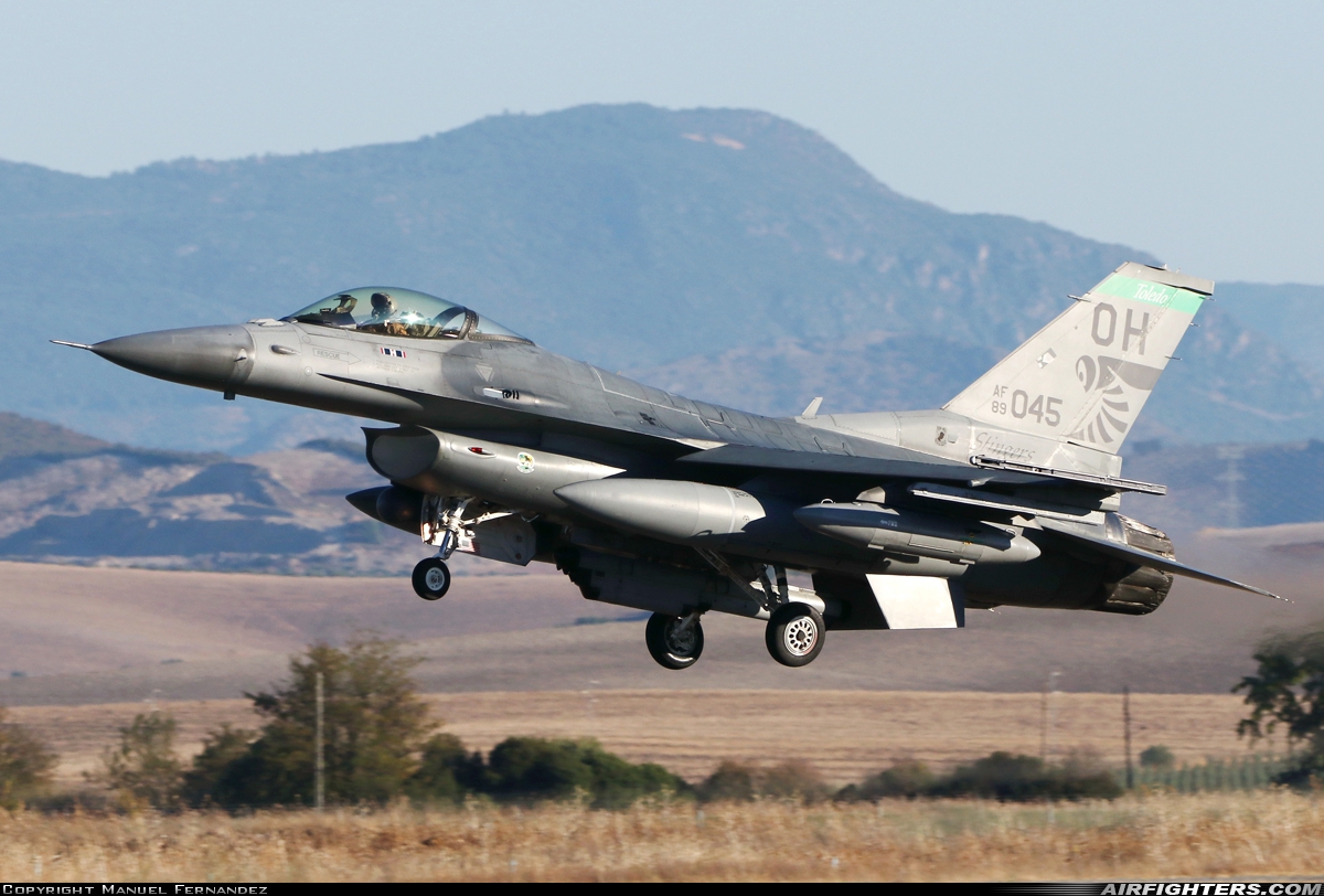 USA - Air Force General Dynamics F-16C Fighting Falcon 89-2045 at Seville - Moron de la Frontera (OZP / LEMO), Spain