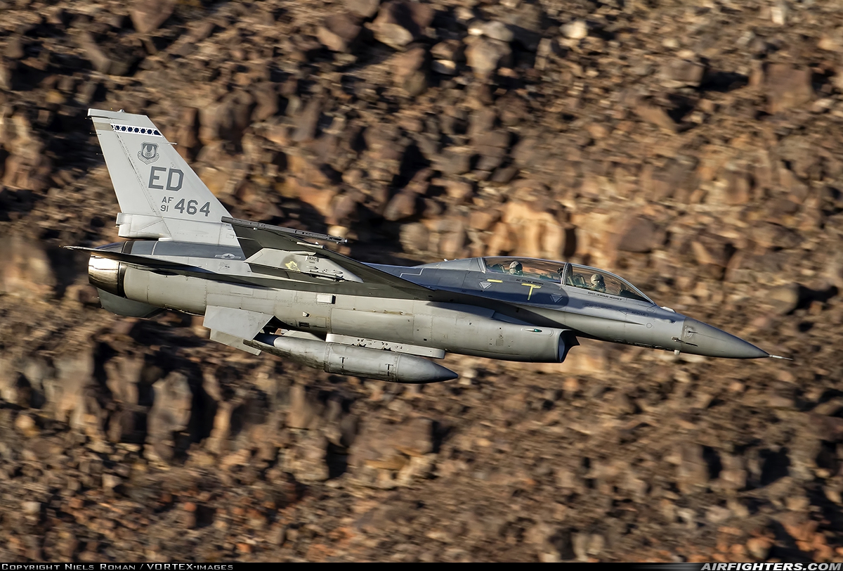 USA - Air Force General Dynamics F-16D Fighting Falcon 91-0464 at Off-Airport - Rainbow Canyon area, USA