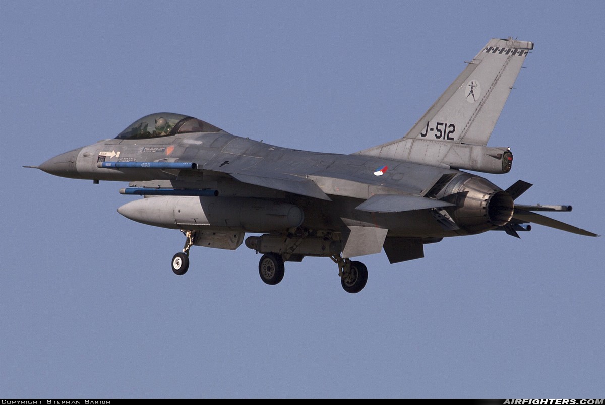 Netherlands - Air Force General Dynamics F-16AM Fighting Falcon J-512 at Leeuwarden (LWR / EHLW), Netherlands