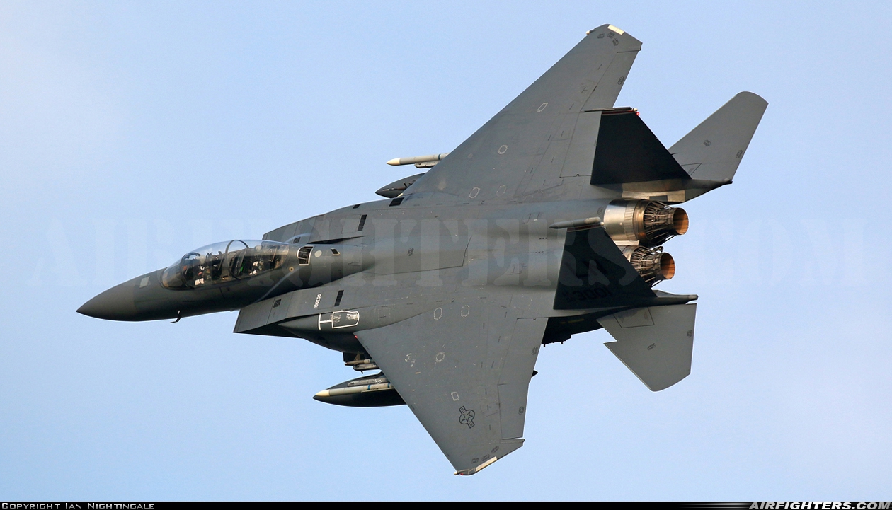 USA - Air Force McDonnell Douglas F-15E Strike Eagle 00-3001 at Lakenheath (LKZ / EGUL), UK