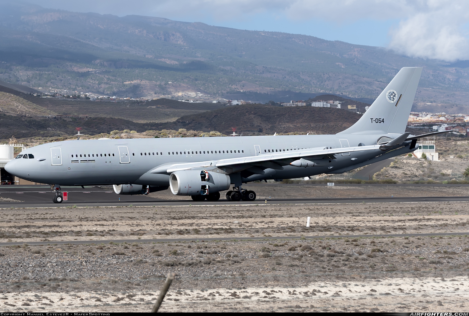 Netherlands - Air Force Airbus KC-30M (A330-243MRTT) T-054 at Tenerife Sur - Reina Sofia (TFS / GCTS), Spain