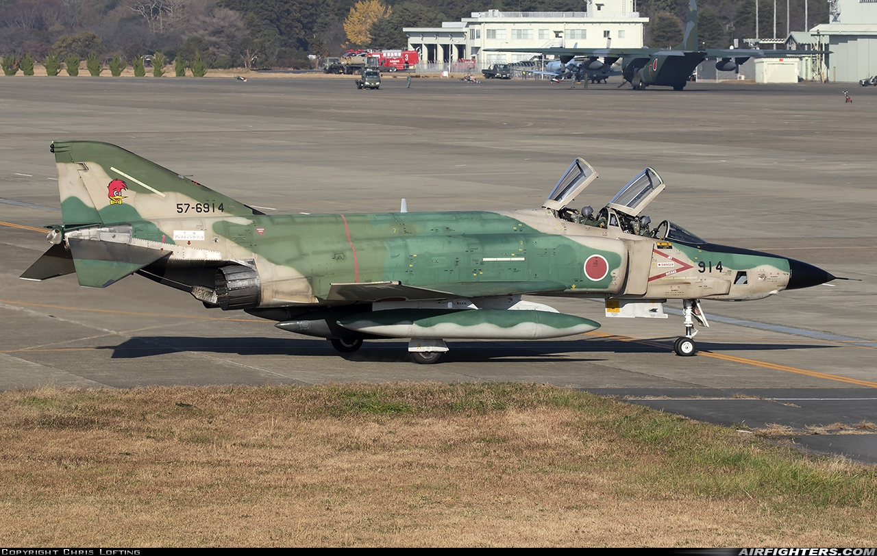 Japan - Air Force McDonnell Douglas RF-4EJ Phantom II 57-6914 at Hyakuri (RJAH), Japan