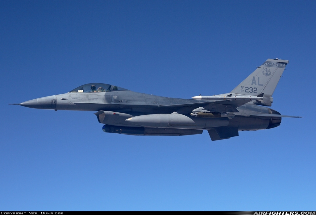 USA - Air Force General Dynamics F-16C Fighting Falcon 87-0232 at In Flight, Iraq