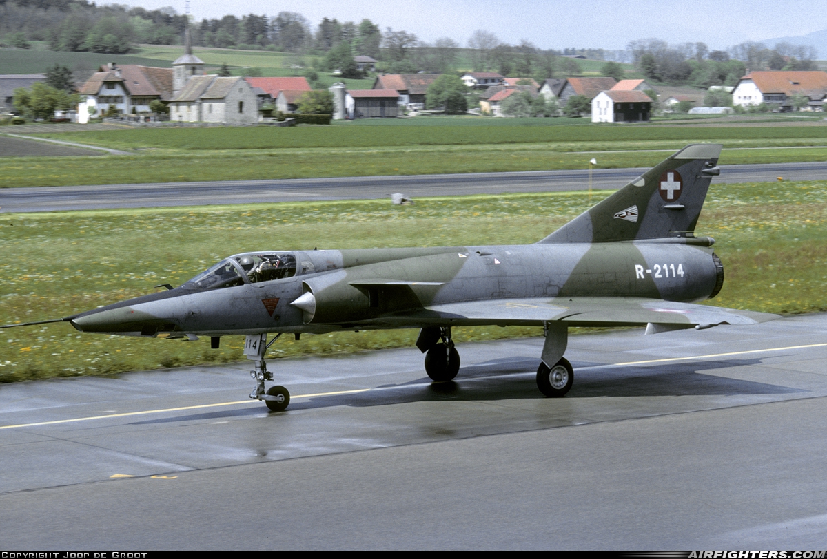 Switzerland - Air Force Dassault Mirage IIIRS R-2114 at Payerne (LSMP), Switzerland
