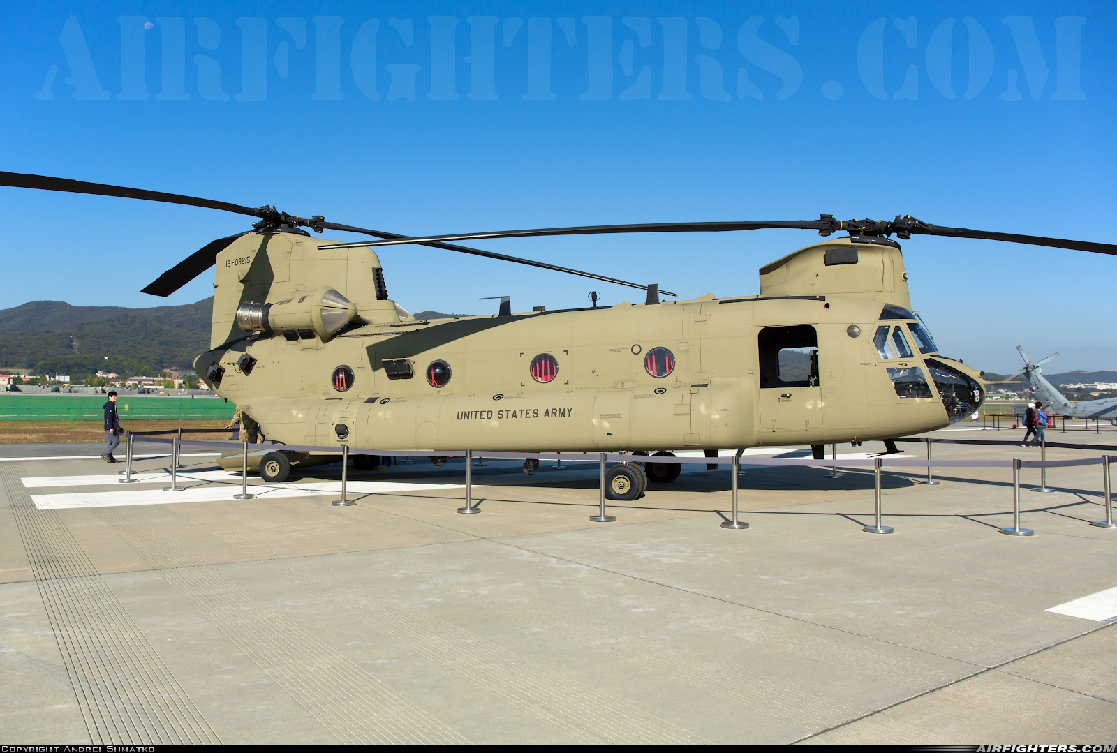 USA - Army Boeing Vertol CH-47F Chinook 16-08215 at Seoul - Sinchonri (K-16) (SSN / RKSM), South Korea