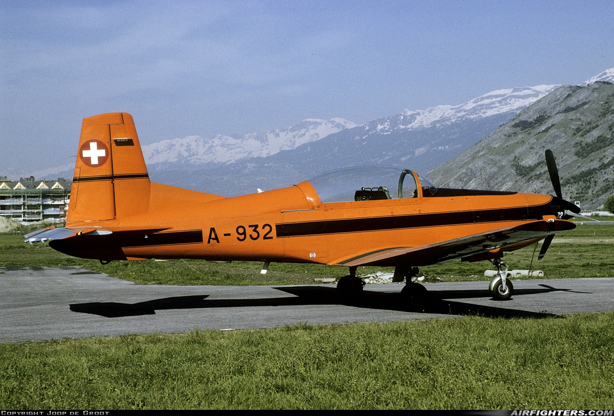 Switzerland - Air Force Pilatus PC-7 Turbo Trainer A-932 at Turtman (LSMJ), Switzerland