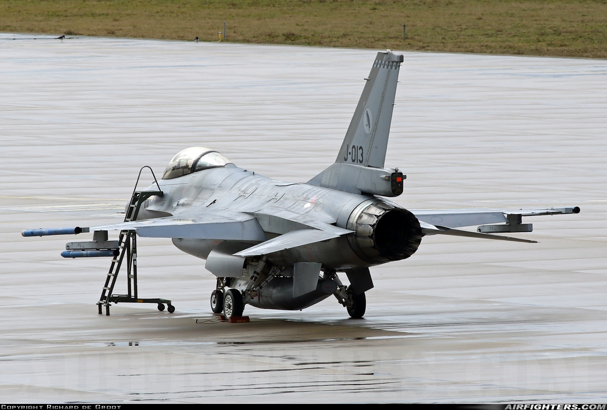 Netherlands - Air Force General Dynamics F-16AM Fighting Falcon J-013 at Eindhoven (- Welschap) (EIN / EHEH), Netherlands