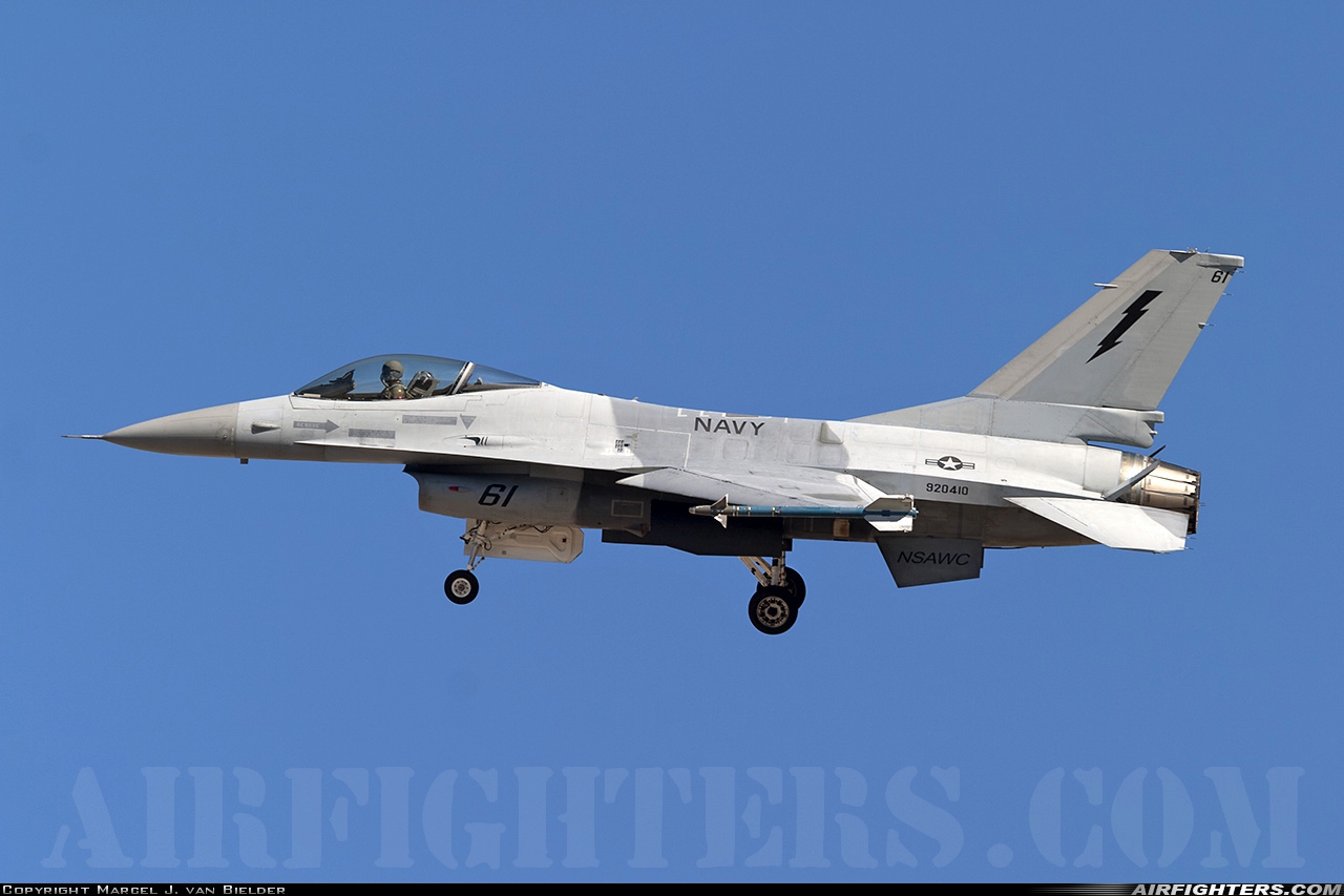USA - Navy General Dynamics F-16A Fighting Falcon 920410 at Fallon - Fallon NAS (NFL / KNFL), USA