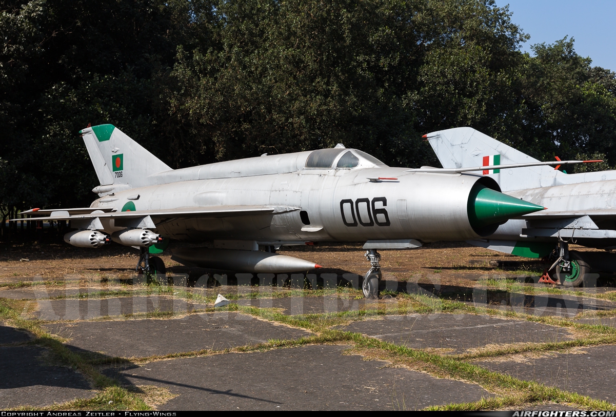 Bangladesh - Air Force Mikoyan-Gurevich MiG-21MF 7006 at Dhaka - Tejgaon (VGTJ), Bangladesh