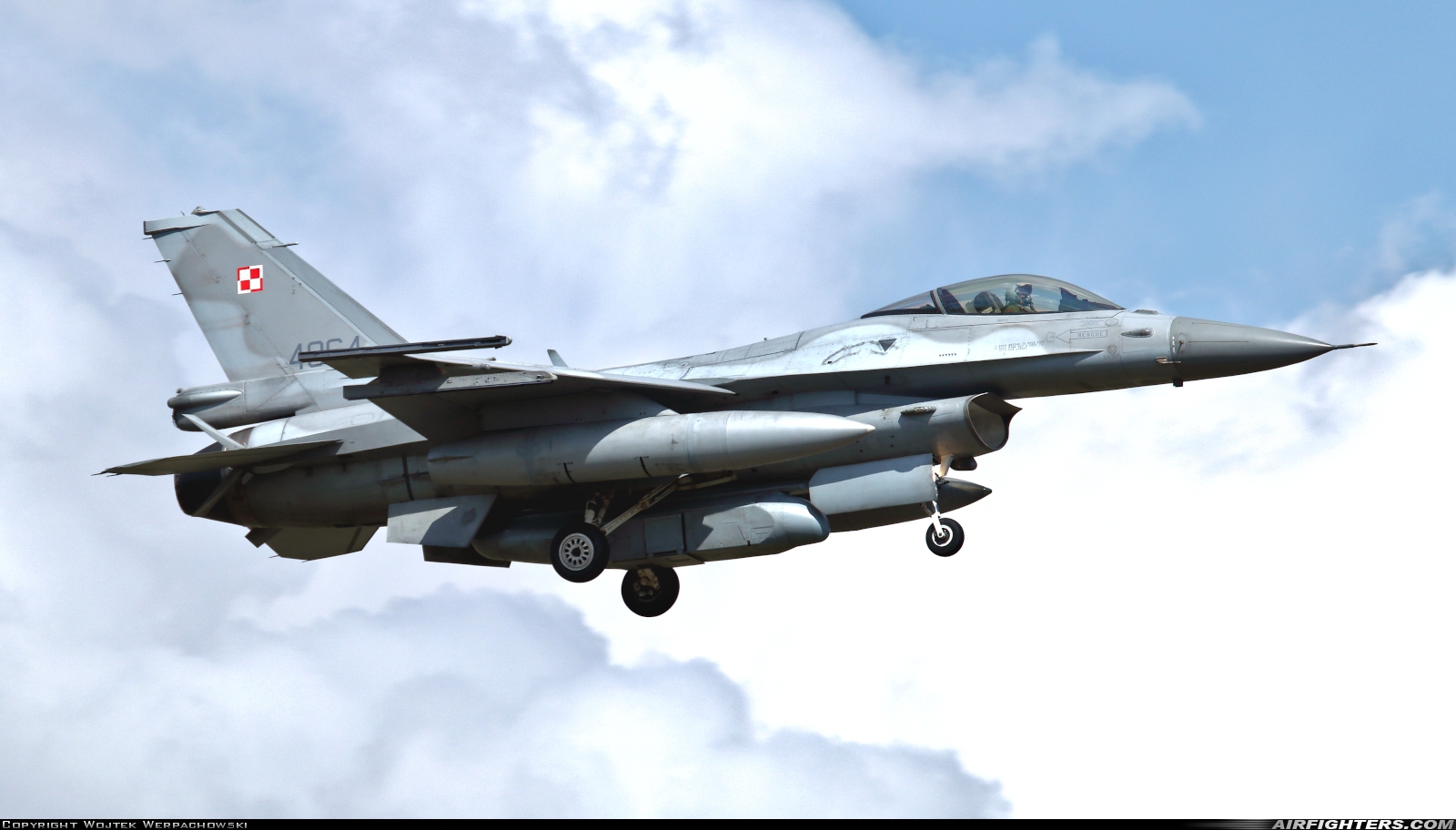 Poland - Air Force General Dynamics F-16C Fighting Falcon 4064 at Lask (EPLK), Poland