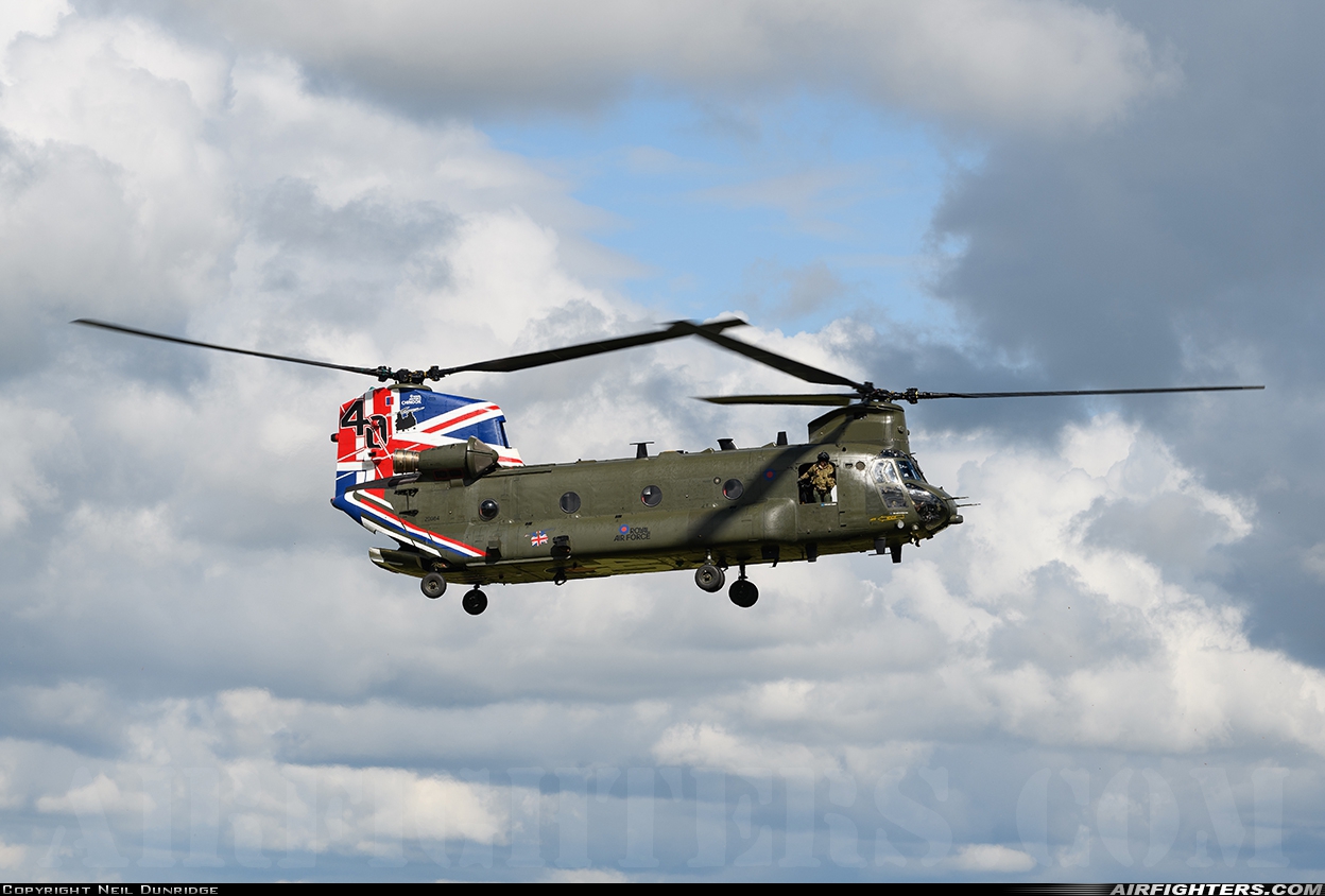 UK - Air Force Boeing Vertol Chinook HC2 (CH-47D) ZD984 at Off-Airport - Salisbury Plain, UK
