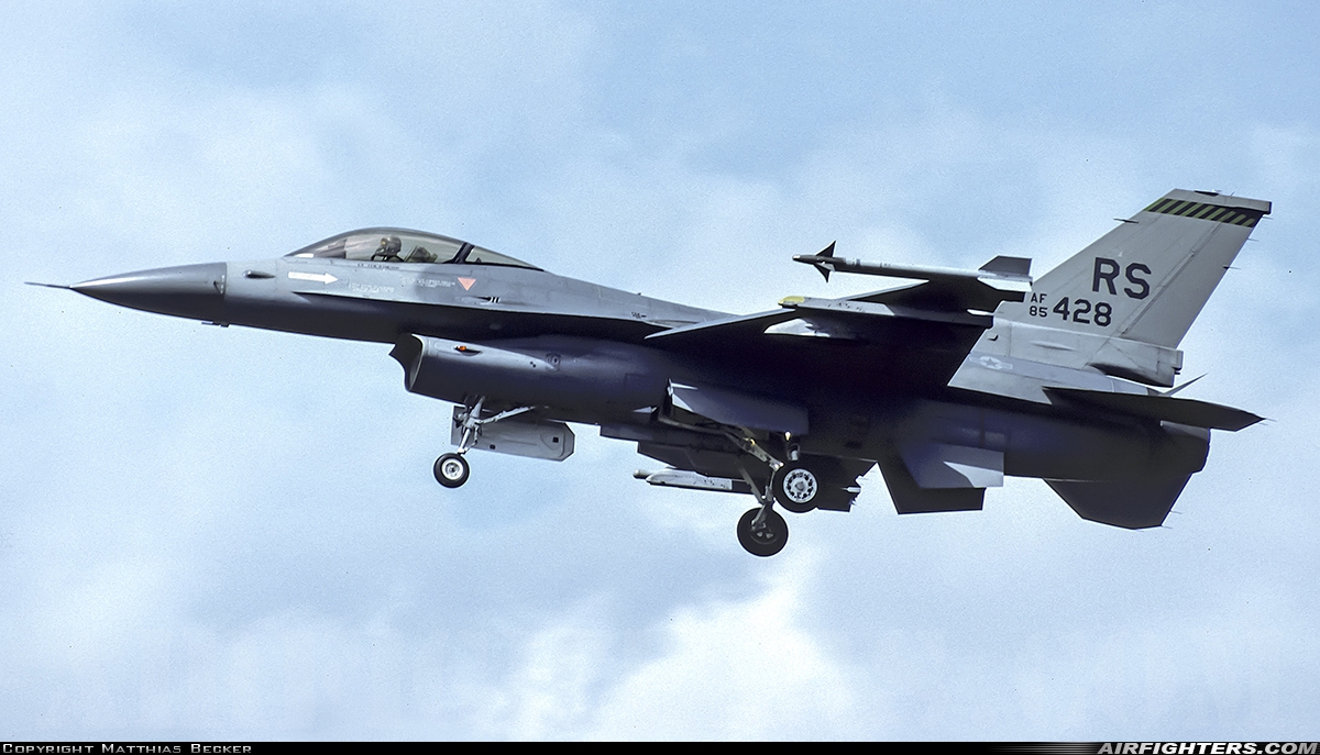 USA - Air Force General Dynamics F-16C Fighting Falcon 85-1482 at Ramstein (- Landstuhl) (RMS / ETAR), Germany