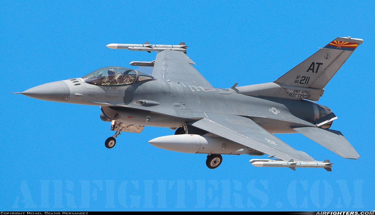USA - Air Force General Dynamics F-16C Fighting Falcon 86-0211 at Tucson - Int. (TUS / KTUS), USA