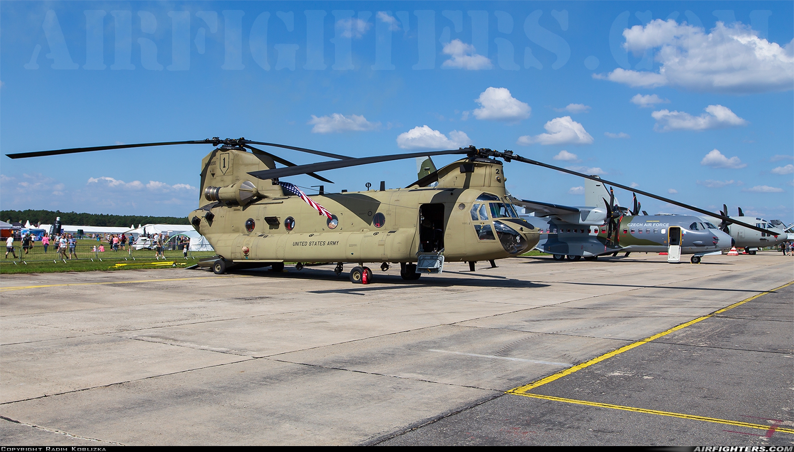 USA - Army Boeing Vertol CH-47F Chinook 16-08200 at Malacky - Kuchyna (LZMC), Slovakia
