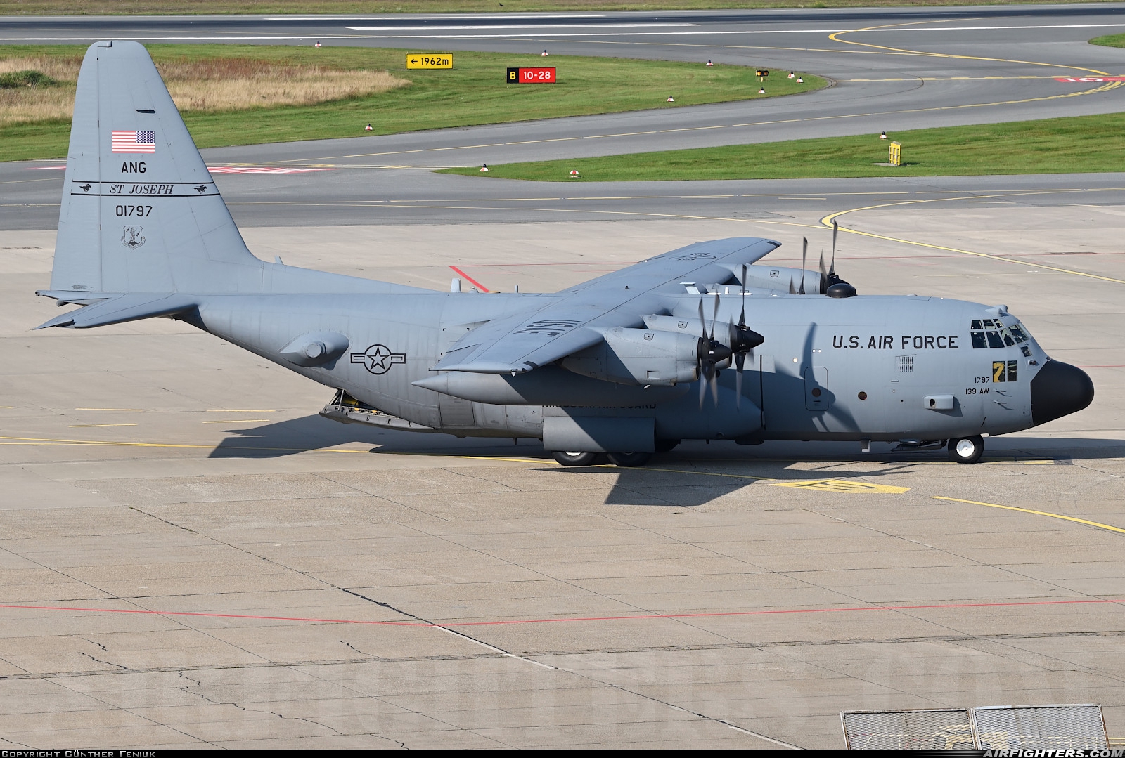 USA - Air Force Lockheed C-130H Hercules (L-382) 90-1797 at Nuremberg (NUE / EDDN), Germany