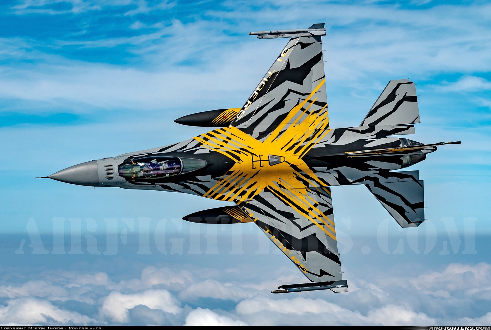 Belgium - Air Force General Dynamics F-16AM Fighting Falcon FA-136 at In Flight, Belgium