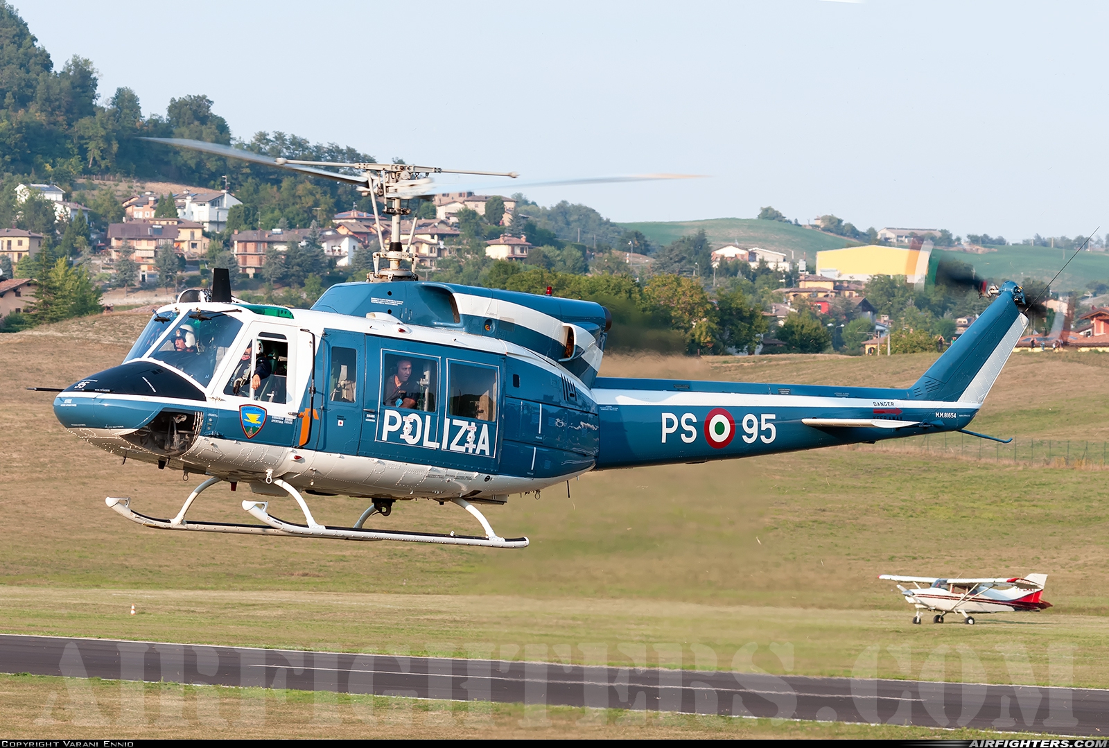 Italy - Polizia Agusta-Bell AB-212 MM81654 at Pavullo nel Frignano (LIDP), Italy