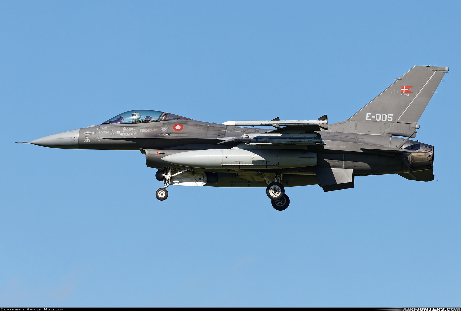 Denmark - Air Force General Dynamics F-16AM Fighting Falcon E-005 at Skrydstrup (EKSP), Denmark