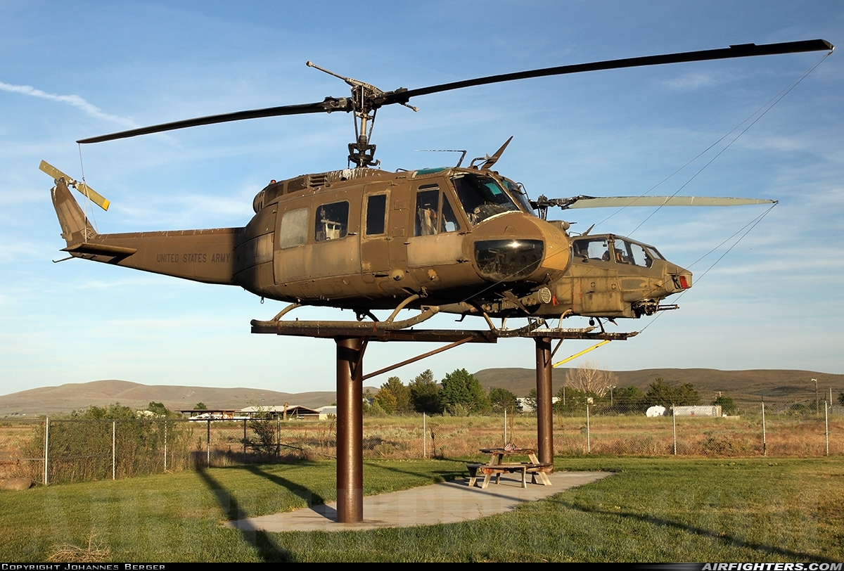 USA - Army Bell UH-1H Iroquois (205) 66-16374 at Susanville - Municipal Airport (SVE / KSVE), USA