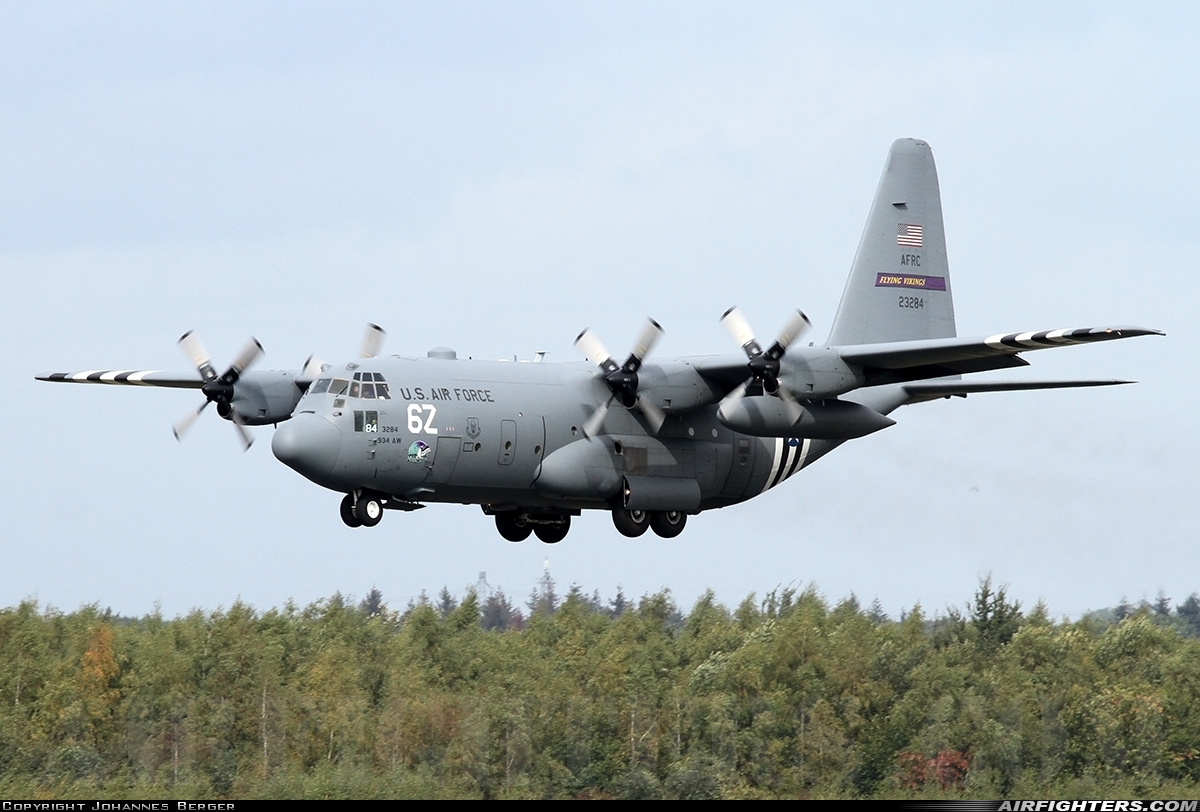 USA - Air Force Lockheed C-130H Hercules (L-382) 92-3284 at Eindhoven (- Welschap) (EIN / EHEH), Netherlands