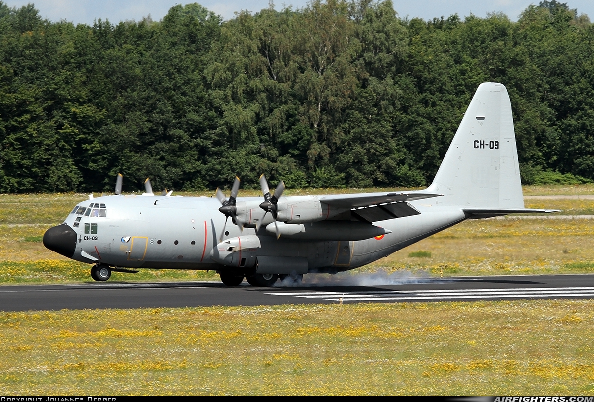 Belgium - Air Force Lockheed C-130H Hercules (L-382) CH-09 at Eindhoven (- Welschap) (EIN / EHEH), Netherlands