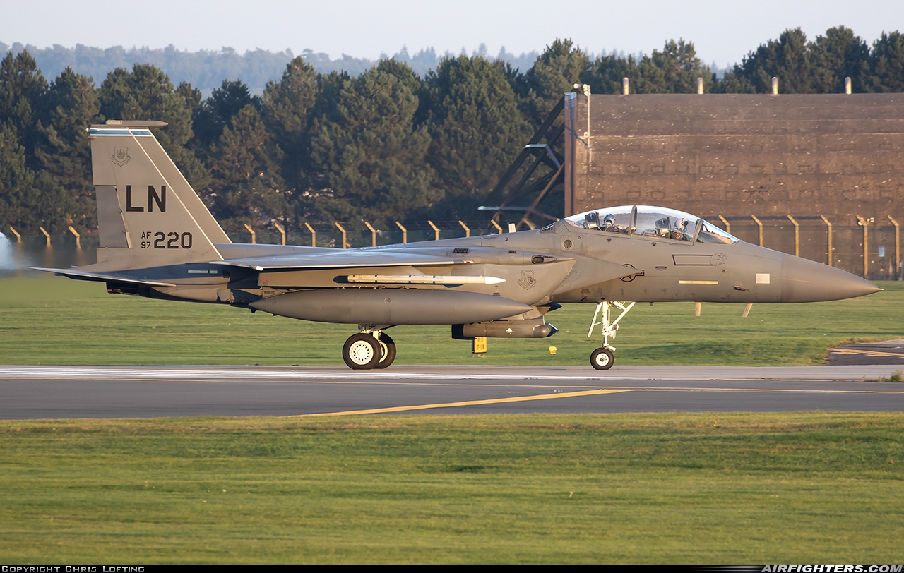 USA - Air Force McDonnell Douglas F-15E Strike Eagle 97-0220 at Lakenheath (LKZ / EGUL), UK