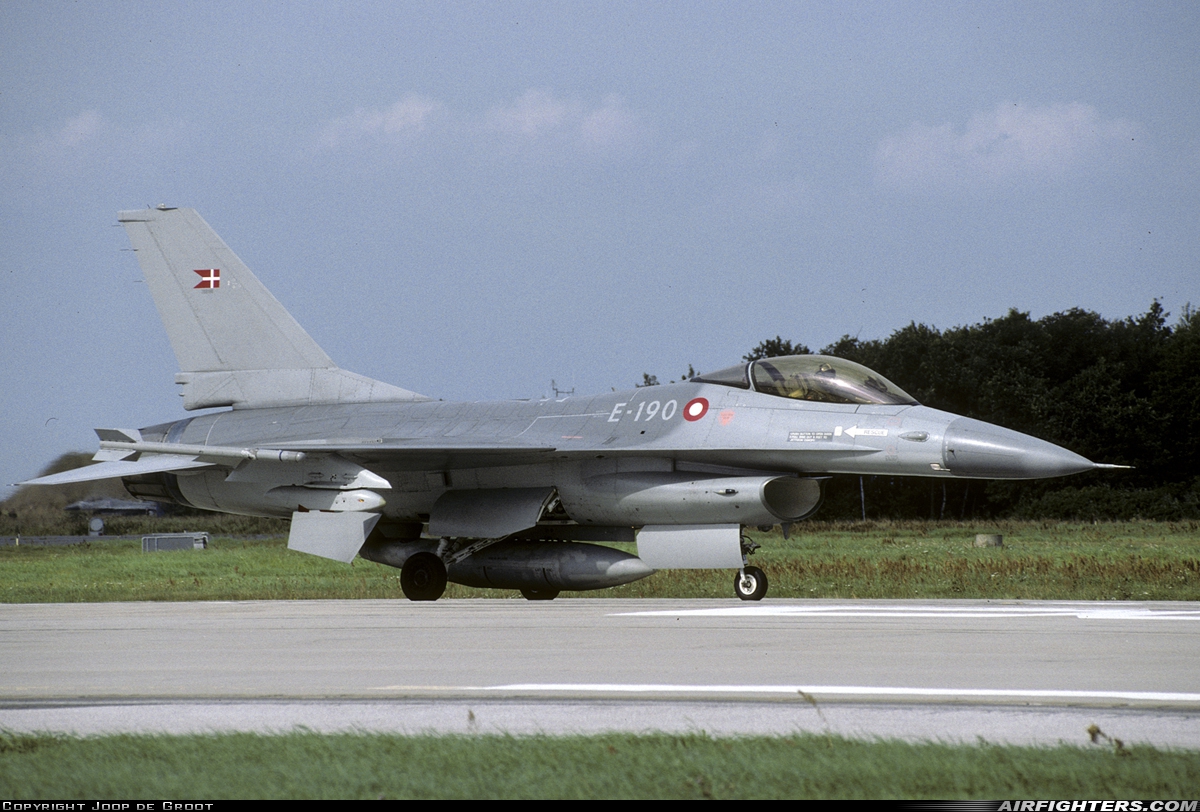 Denmark - Air Force General Dynamics F-16A Fighting Falcon E-190 at Skrydstrup (EKSP), Denmark