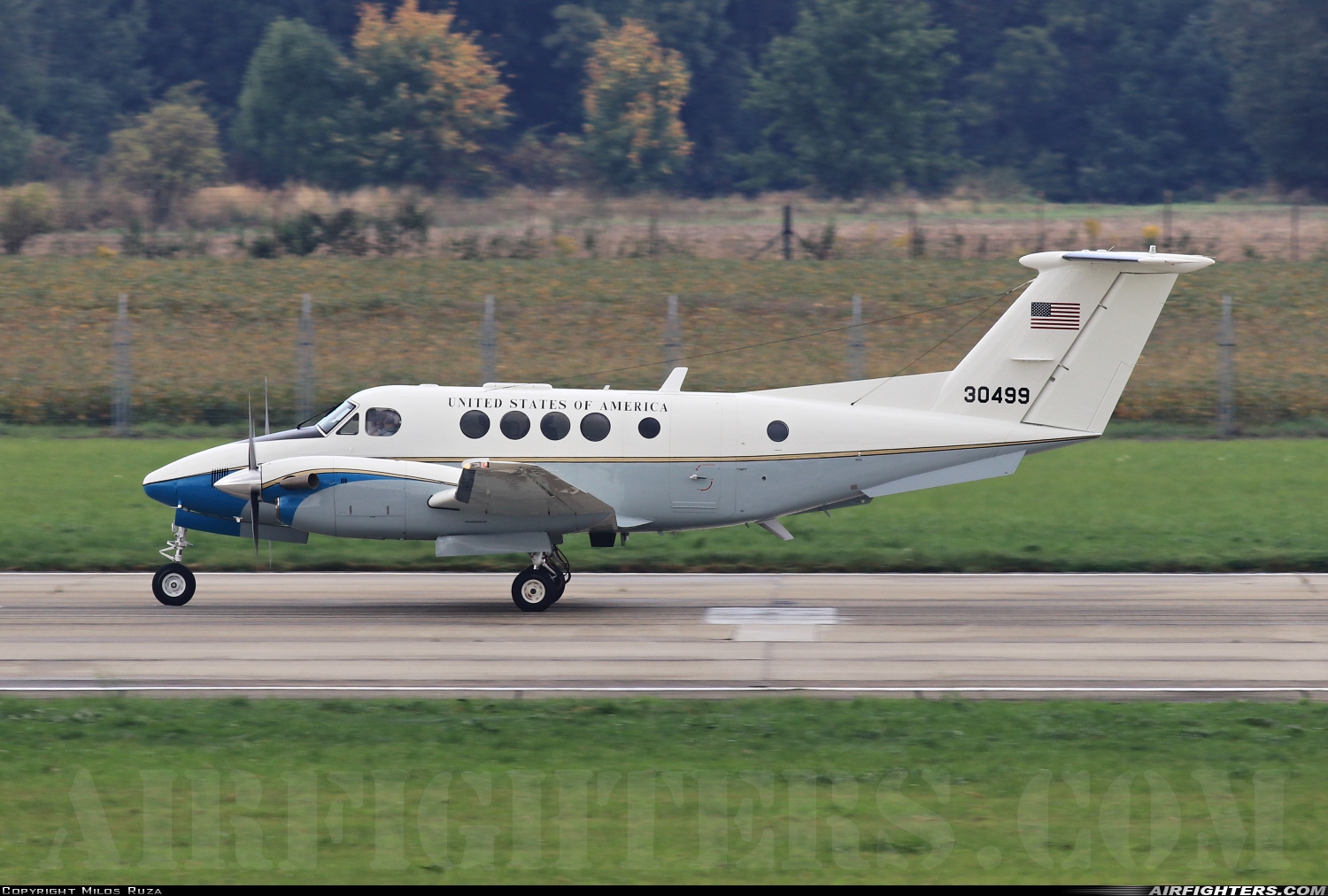 USA - Air Force Beech C-12D Huron (Super King Air A200CT) 83-0499 at Ostrava - Mosnov (OSR / LKMT), Czech Republic