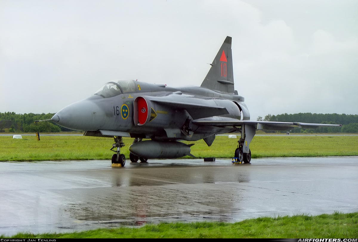 Sweden - Air Force Saab JA37 Viggen 37410 at Uden - Volkel (UDE / EHVK), Netherlands