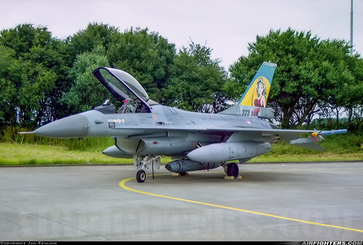 Netherlands - Air Force General Dynamics F-16A Fighting Falcon J-642 at Leeuwarden (LWR / EHLW), Netherlands