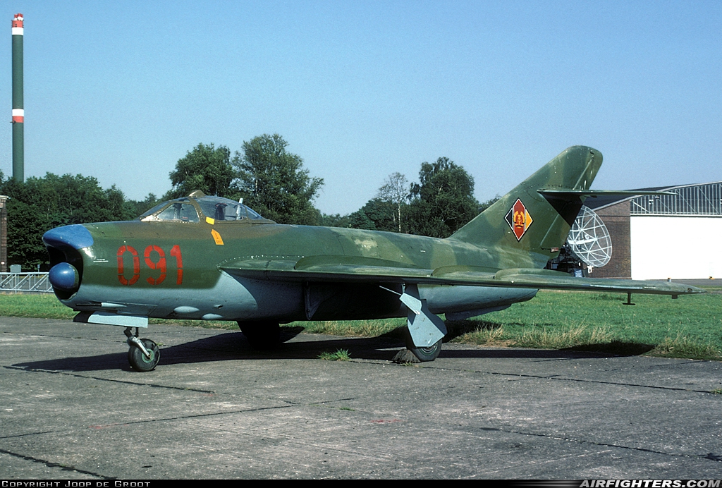 East Germany - Air Force Mikoyan-Gurevich MiG-17PF 091 at Uetersen (QSM / EDHE), Germany