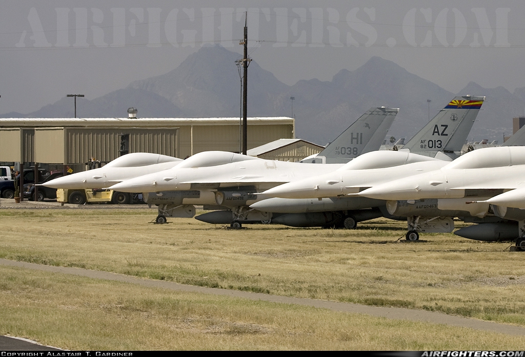 USA - Air Force General Dynamics F-16A Fighting Falcon 82-1013 at Tucson - Davis-Monthan AFB (DMA / KDMA), USA