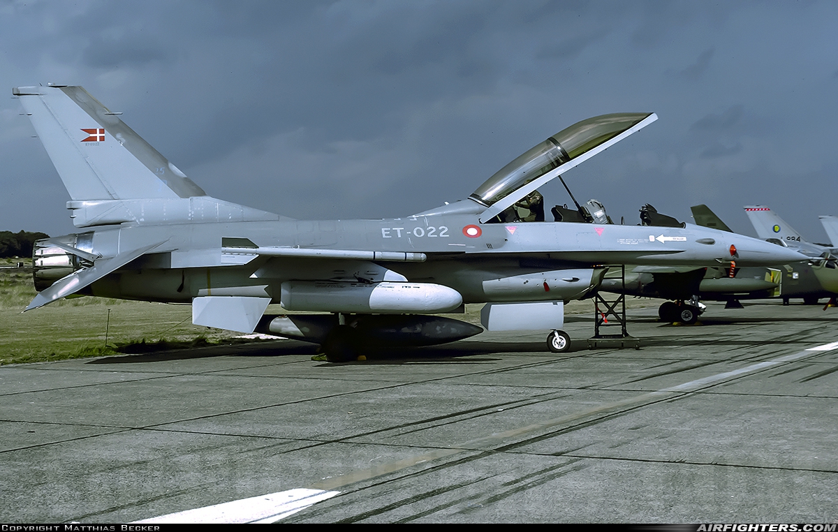 Denmark - Air Force General Dynamics F-16B Fighting Falcon ET-022 at Kleine Brogel (EBBL), Belgium